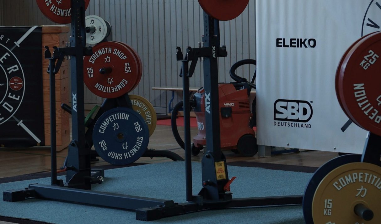 Powerlifting Coaching Is Not Failing Because Of Programming